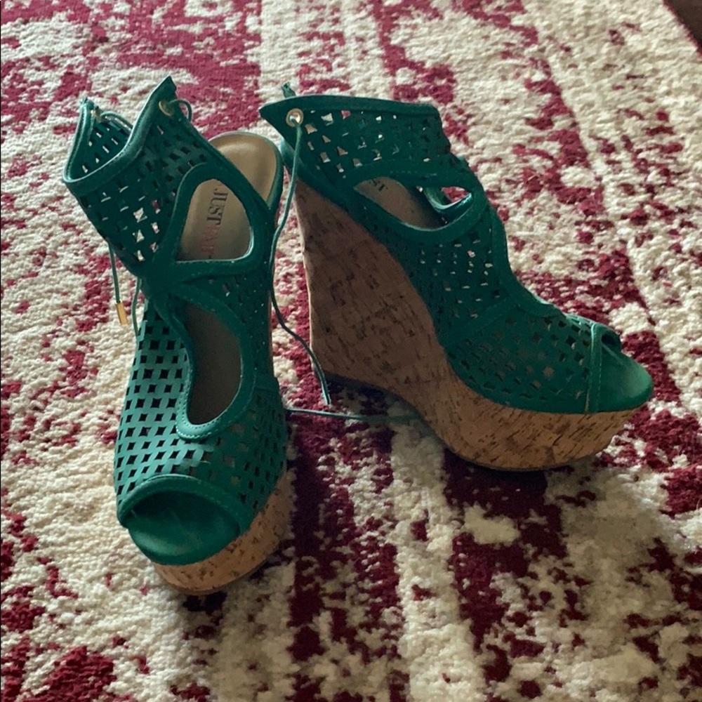 Teal/green wedges